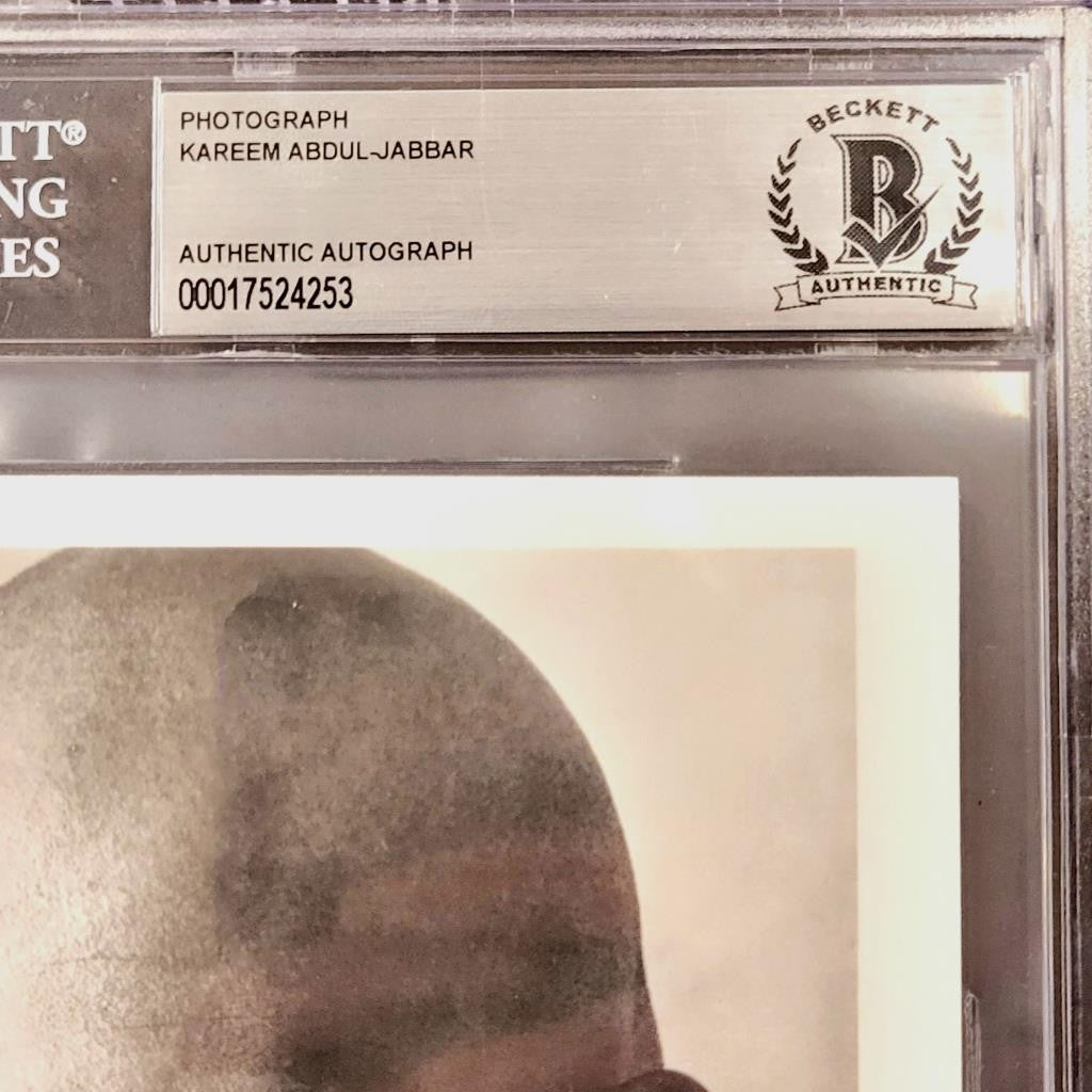 Kareem Abdul-Jabbar signed Lakers 5x7 Promo Photo Card autograph ~ Beckett BAS