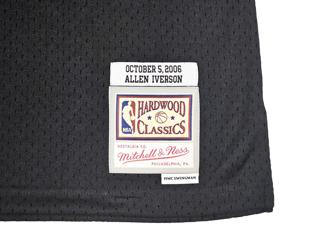 76ers Allen Iverson Auto Black Auth Mitchell Ness 06 HWC Swingman Jersey XXL BAS