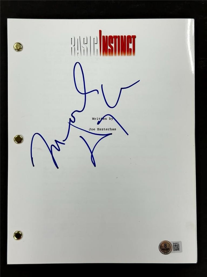 Michael Douglas signed Basic Instinct Script autograph (A) ~ Beckett BAS