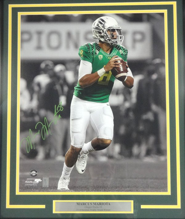 Marcus Mariota Signed Framed 16x20 Photo Oregon Ducks MM Holo