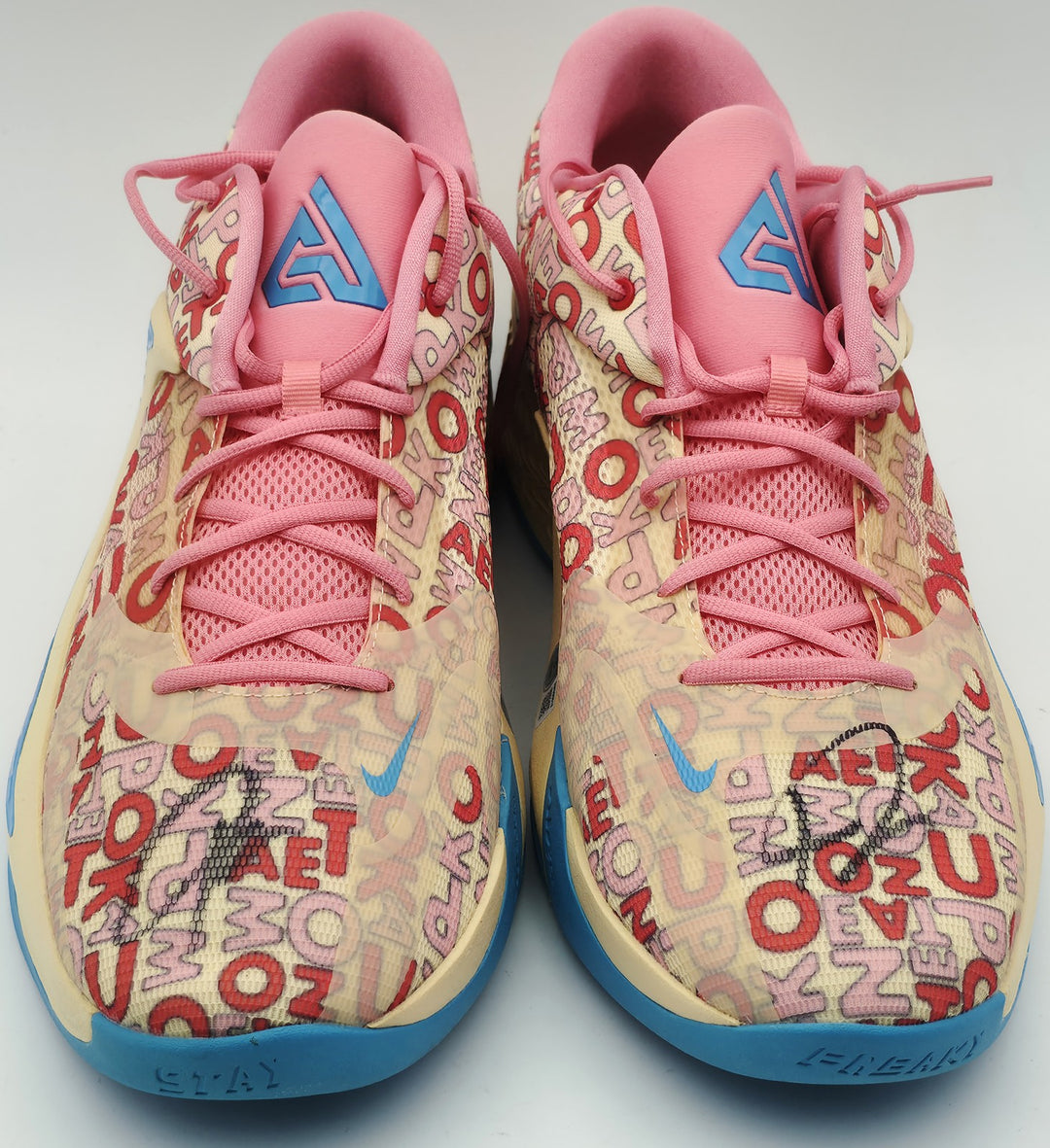 Giannis Antetokounmpo Auto Signed Nike Zoom Freak 4 Shoes Bucks Size 17 Beckett