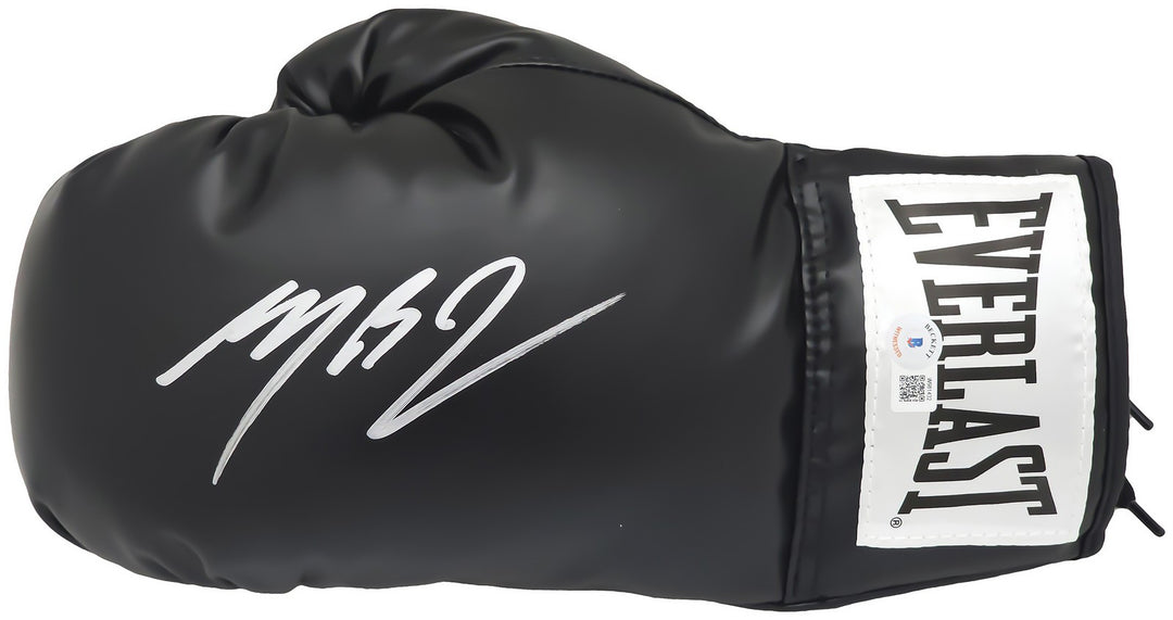 Michael B. Jordan Signed Black Everlast Boxing Glove Left Handed LH Beckett Wit