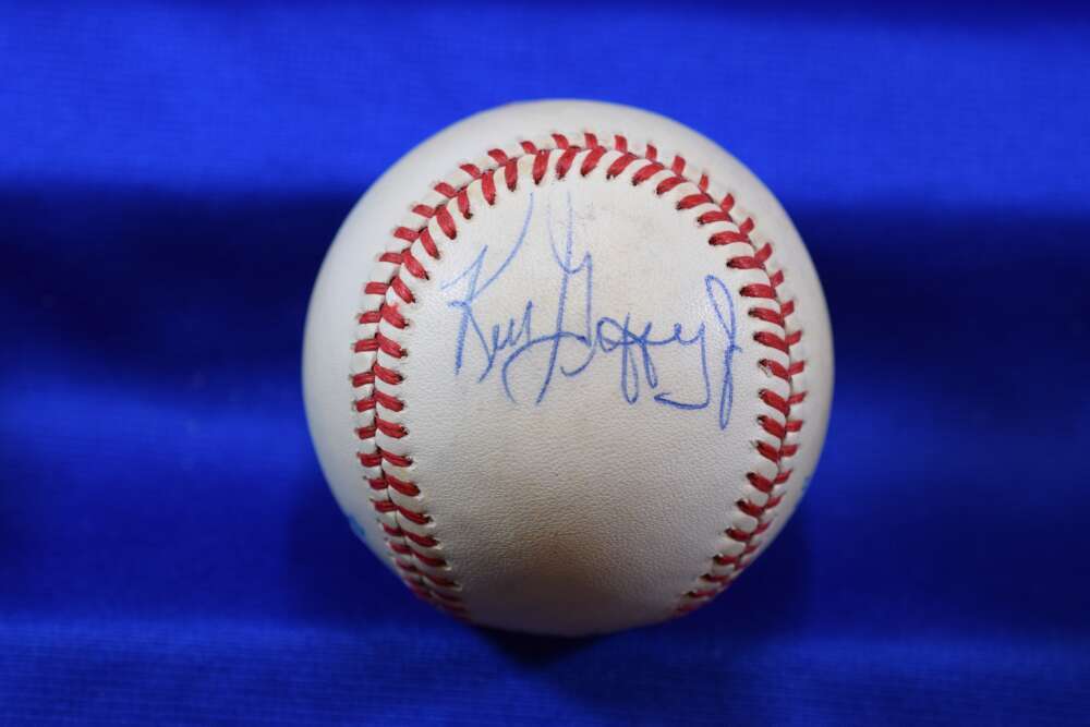 Ken Griffey Jr PSA DNA Signed American League Autographed Baseball
