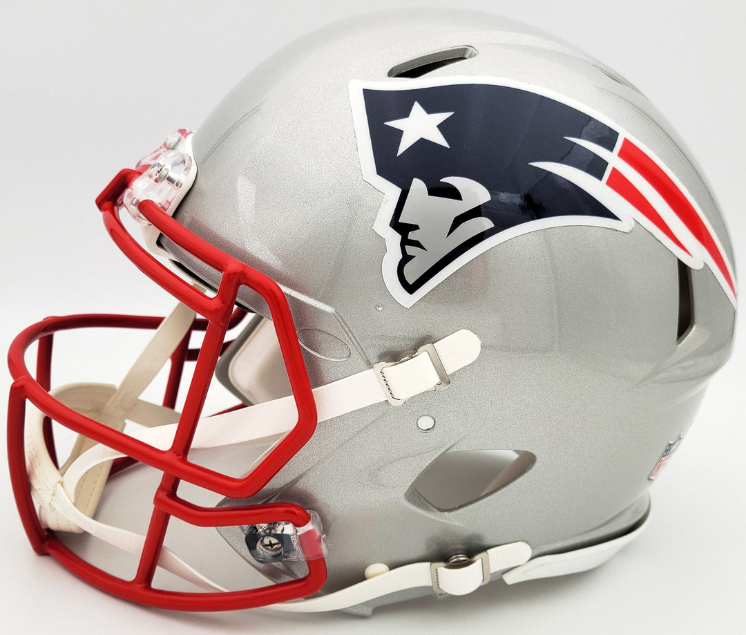 Mac Jones Signed Patriots Silver Full Size Authentic Speed Helmet Beckett