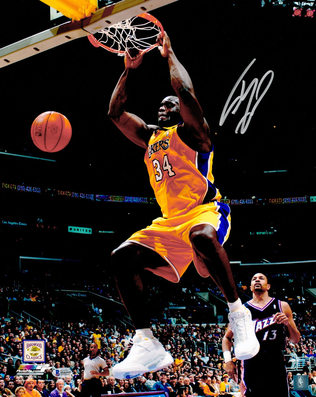 Shaquille O'Neal Signed 16x20 Photo Los Angeles Lakers Beckett BAS Witness