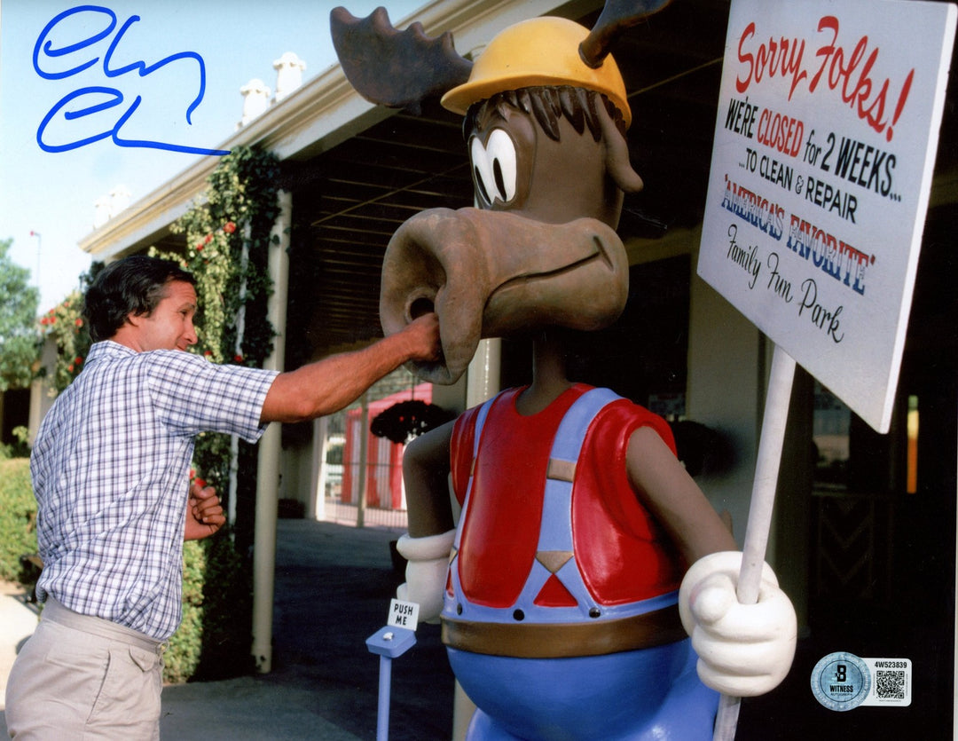Chevy Chase Autographed/Signed Vacation 8x10 Photo Beckett 56492