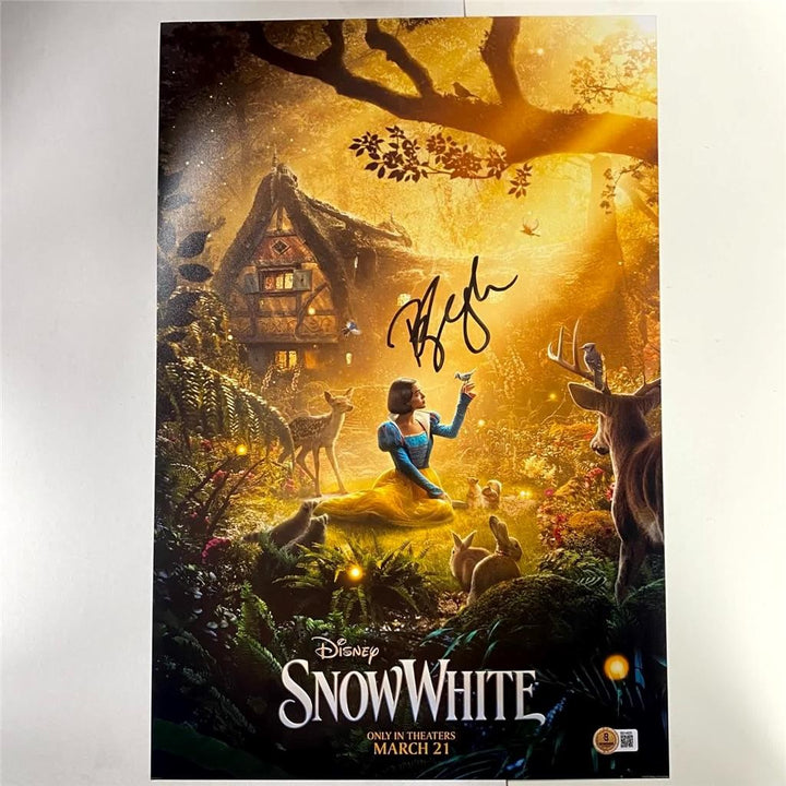 Rachel Zegler signed Snow White 12x18 Poster Photo autograph (A) ~ Beckett BAS
