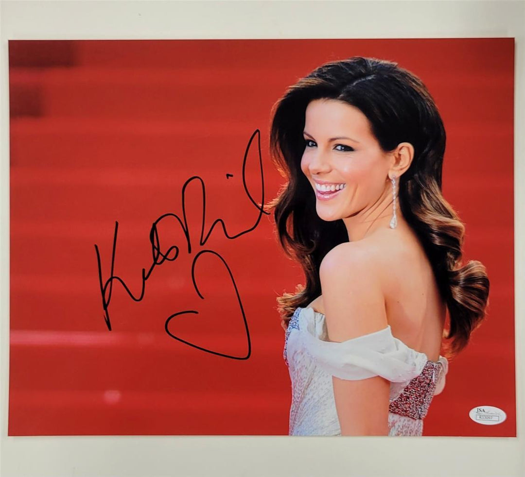 Kate Beckinsale signed drawn "heart" 11x14 photo autograph Sexy ~ JSA sticker