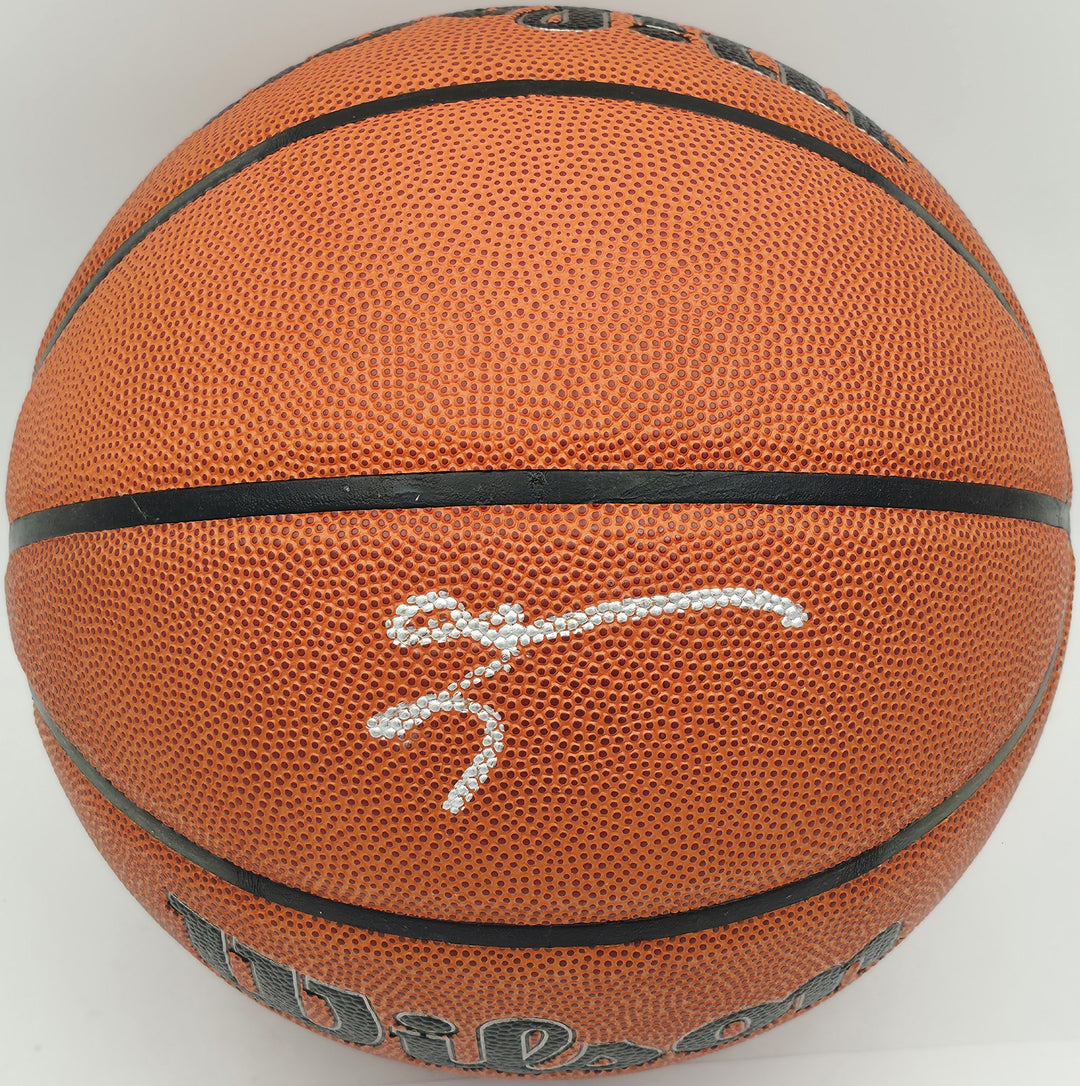 Allen Iverson Auto Authentic Series Indoor/Outdoor Basketball 76ers Beckett Wit