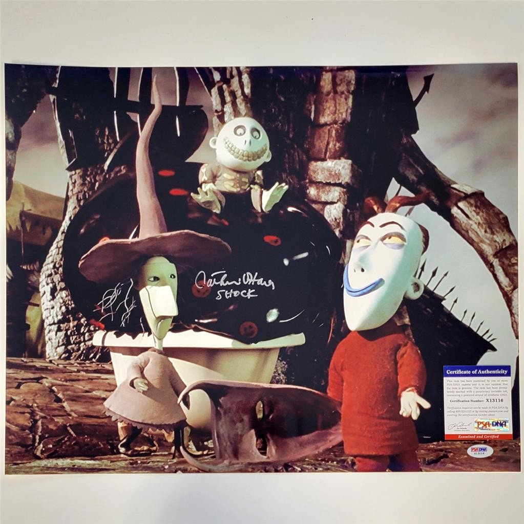 Catherine O'Hara Signed "Shock" Nightmare Before Christmas 16x20 Photo auto PSA