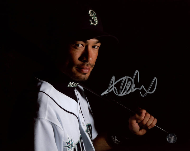 Ichiro Suzuki Autographed Signed 8x10 Photo Seattle Mariners IS Holo