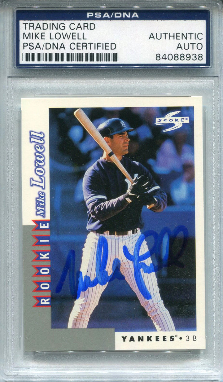 Mike Lowell Autographed 1998 Score Rookie Card (PSA/DNA)