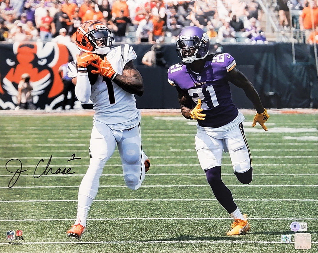 Ja'Marr Chase Autographed Signed 16x20 Photo Cincinnati Bengals Beckett