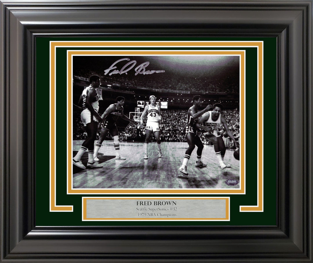 Downtown Fred Brown Signed Framed 8x10 Photo Seattle Supersonics MCS Holo