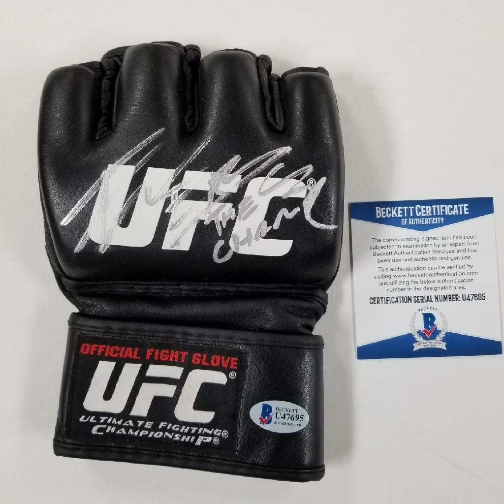 Fabricio Werdum "The Champ" signed UFC Glove MMA Autograph ~ Beckett BAS COA