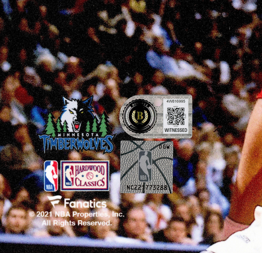 Kevin Garnett Signed 16x20 Photo Minnesota Timberwolves Beckett BAS Witness