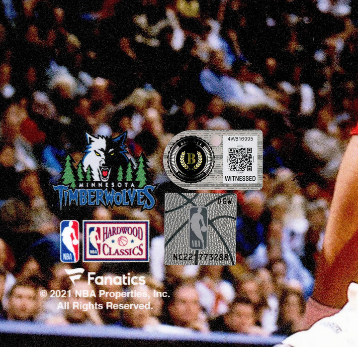 Kevin Garnett Signed 16x20 Photo Minnesota Timberwolves Beckett BAS Witness