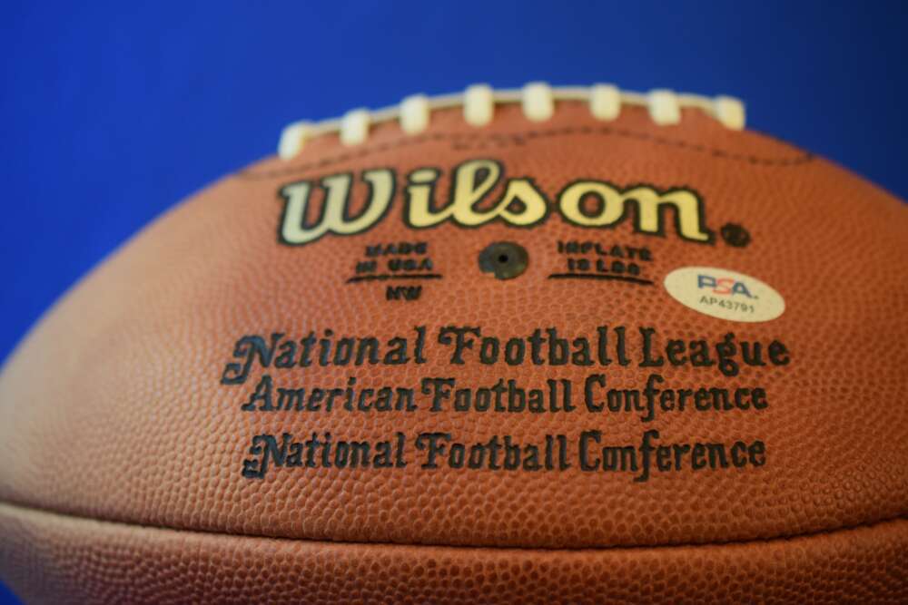 Marshall Faulk PSA DNA Autograph Official NFL Signed Football