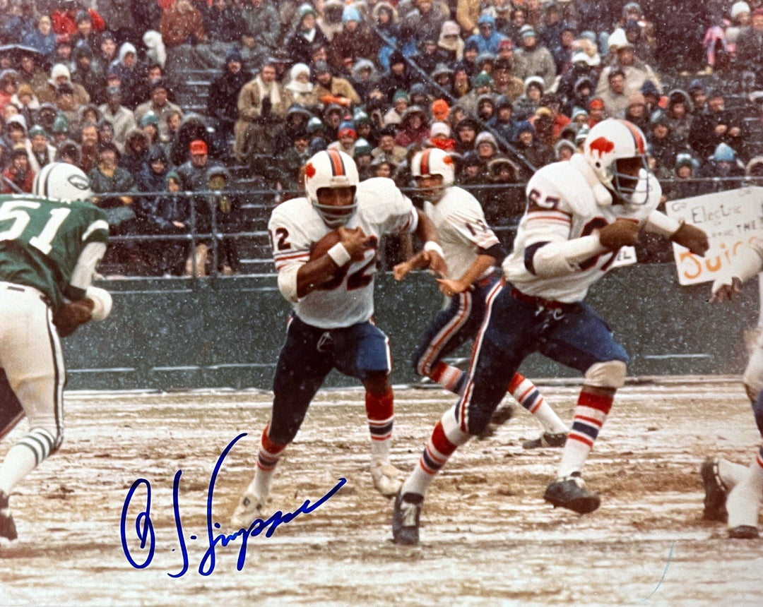 OJ/O.J. Simpson signed Buffalo Bills 8x10 Photo - NFL Alumni LOA (HOF/Heisman)