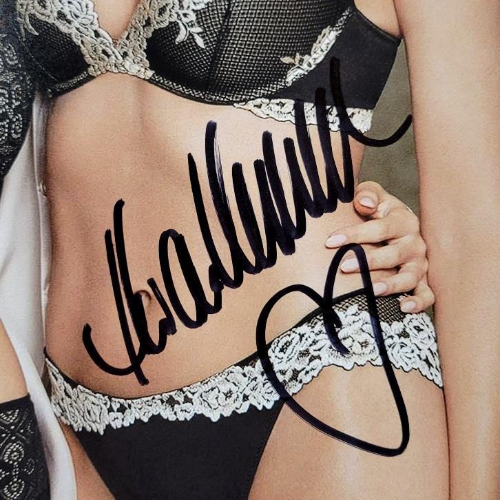 Heidi Klum signed 11x14 photo #2 Sports Illustrated model autograph Beckett BAS