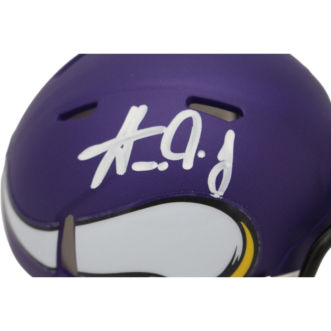 Aaron Jones Signed Minnesota Vikings Mini Helmet Beckett 44658