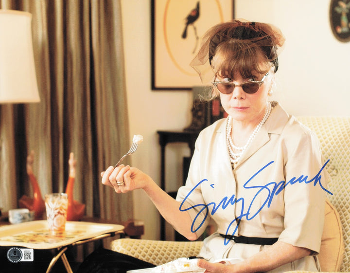Sissy Spacek Autographed Signed 11x14 Photo Beckett BAS QR #AE31931
