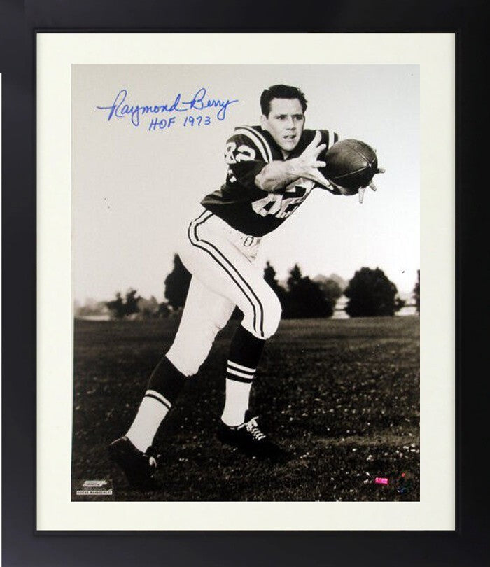 Raymond Berry signed Baltimore Colts NFL Vintage 16x20 Photo Framed HOF 1973