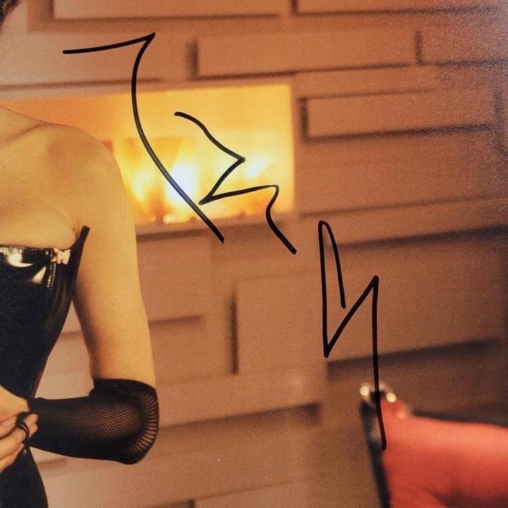 Angelina Jolie signed Mr. & Mrs. Smith 11x14 photo autograph ~ Beckett BAS