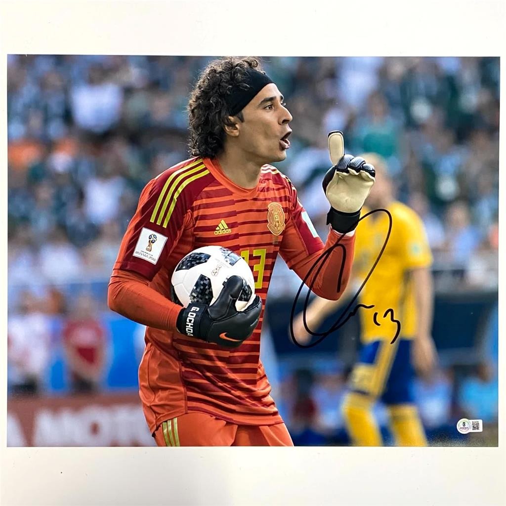 Guillermo Ochoa Signed 16x20 Photo Team Mexico Star Autograph ~ Beckett BAS