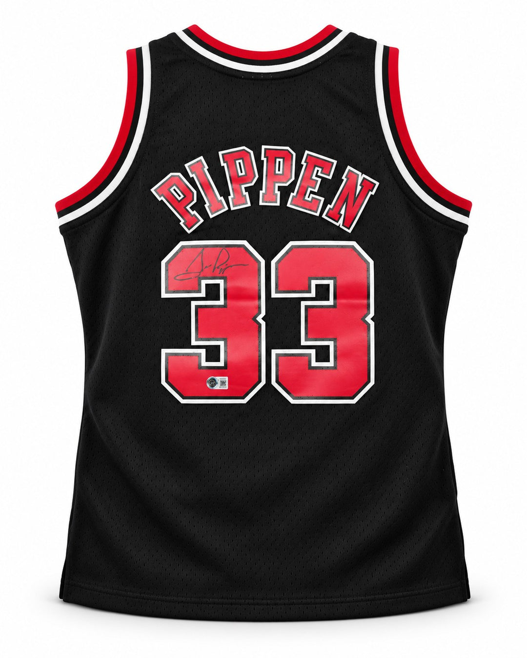 Scottie Pippen Signed Bulls Black M&N 1997-98 HWC Swingman Jersey XL BAS Witness