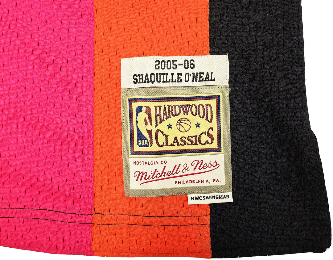 Heat Shaquille O'Neal Auto Black Auth Mitchell Ness 05-06 Swingman Jersey L PSA