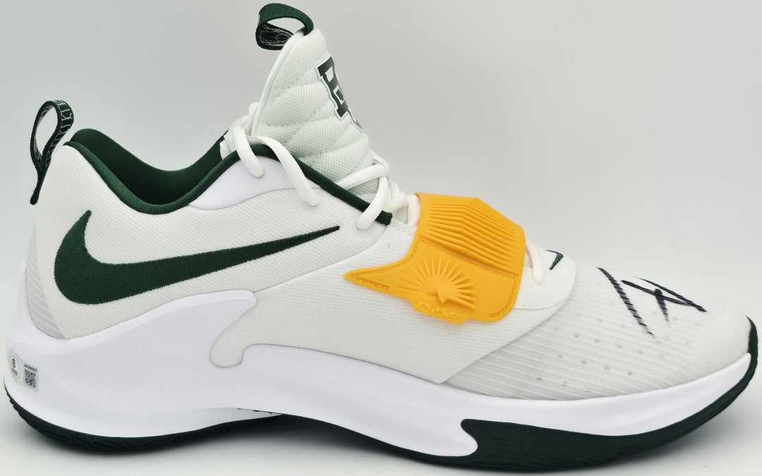 Giannis Auto 2021 (PE) Promo Baylor Nike Zoom Freak 3 Game Shoes Size 16 Beckett