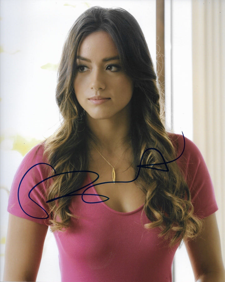 CHLOE BENNET SIGNED AUTOGRAPHED AGENTS OF SHIELD 8x10 PHOTO COA