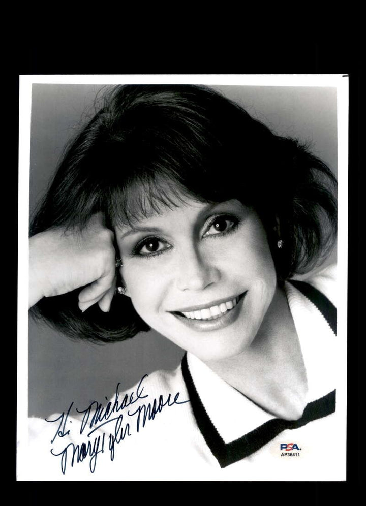 Mary Tyler Moore PSA DNA Coa Signed 8x10 Photo Autograph