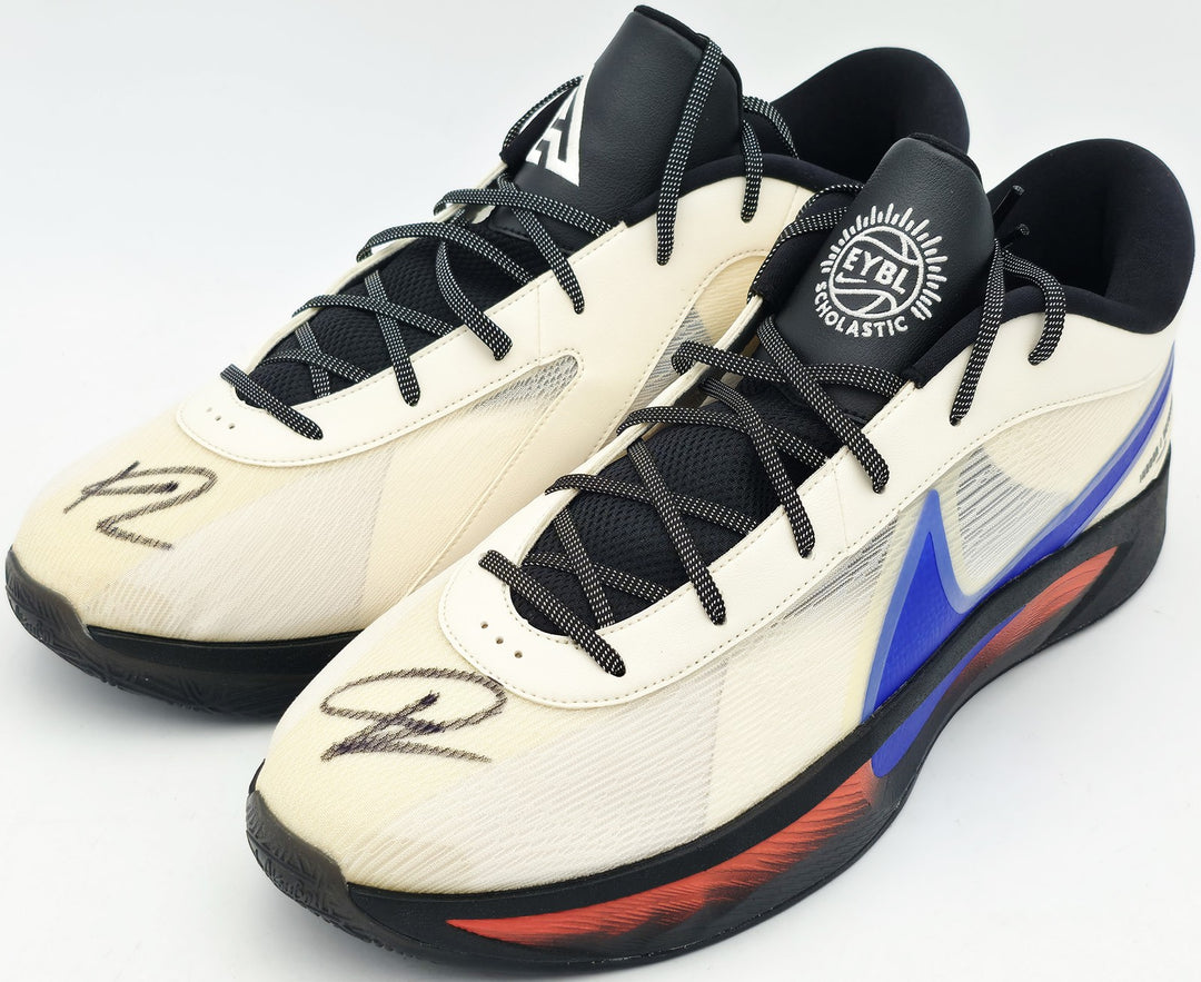 Giannis Auto 2024 (PE) Promo Nike Zoom Freak Game Shoes Bucks Size 17 Beckett