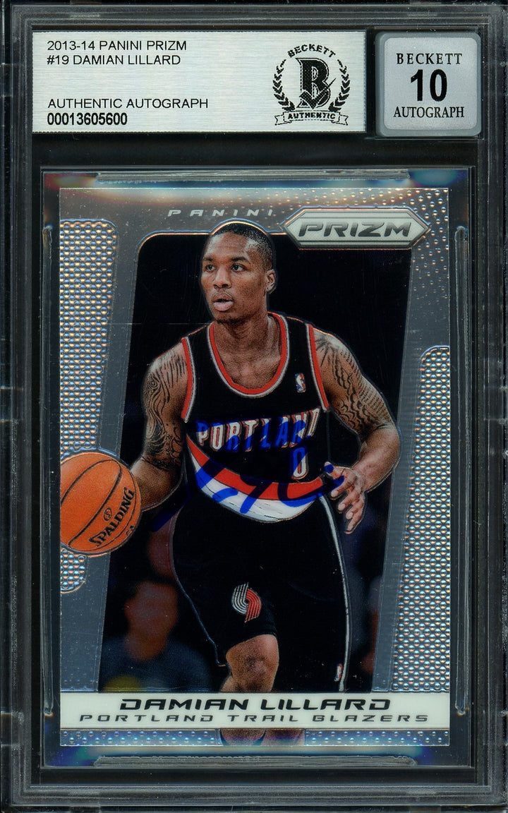 Damian Lillard Auto 2013-14 Panini Prizm Card 19 Trail Blazers Auto 10 Beckett