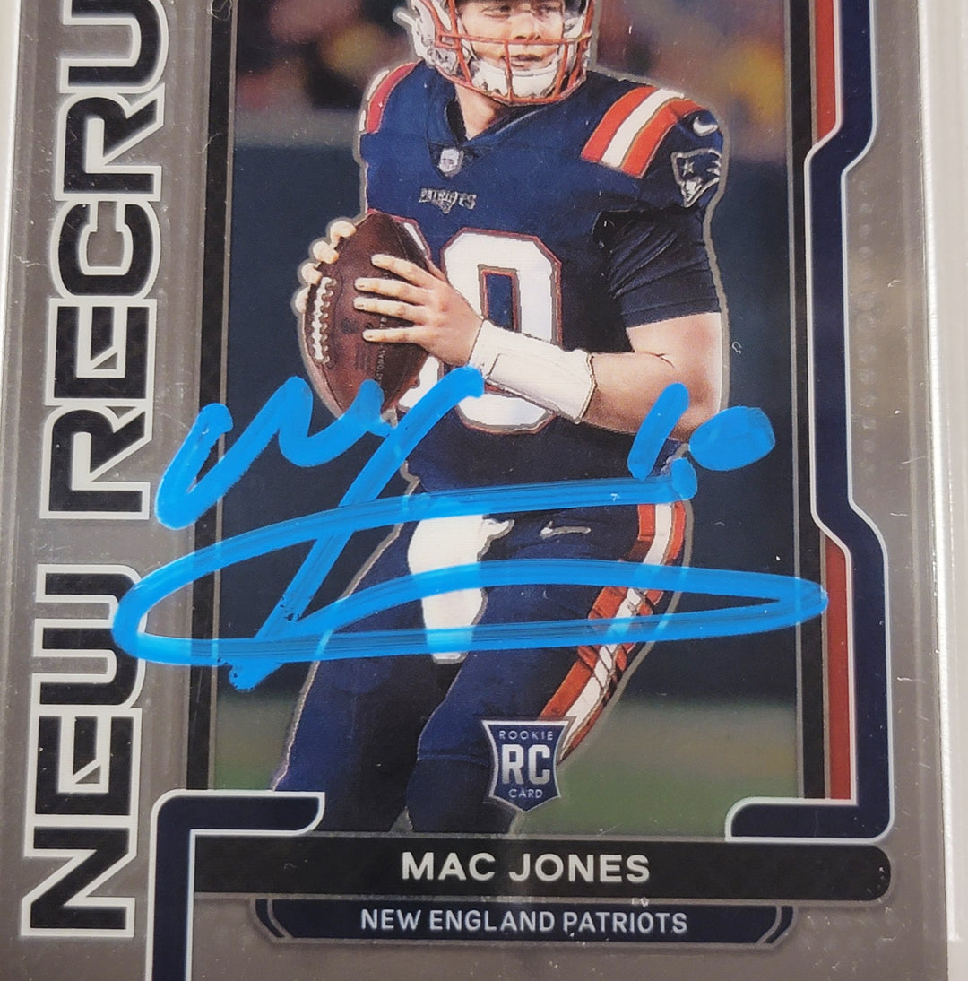 Mac Jones Auto 2021 Panini Prizm New Recruits RC NR-5 Patriots Beckett #14860961