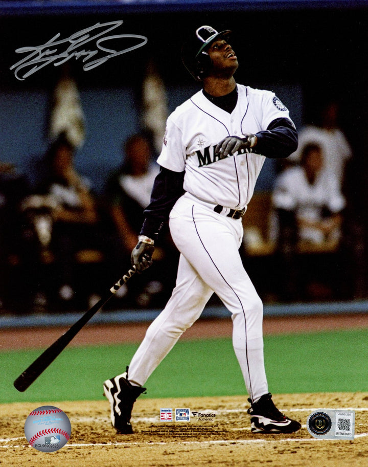 Ken Griffey Jr. Signed 8x10 Photo Seattle Mariners Beckett BAS Witness