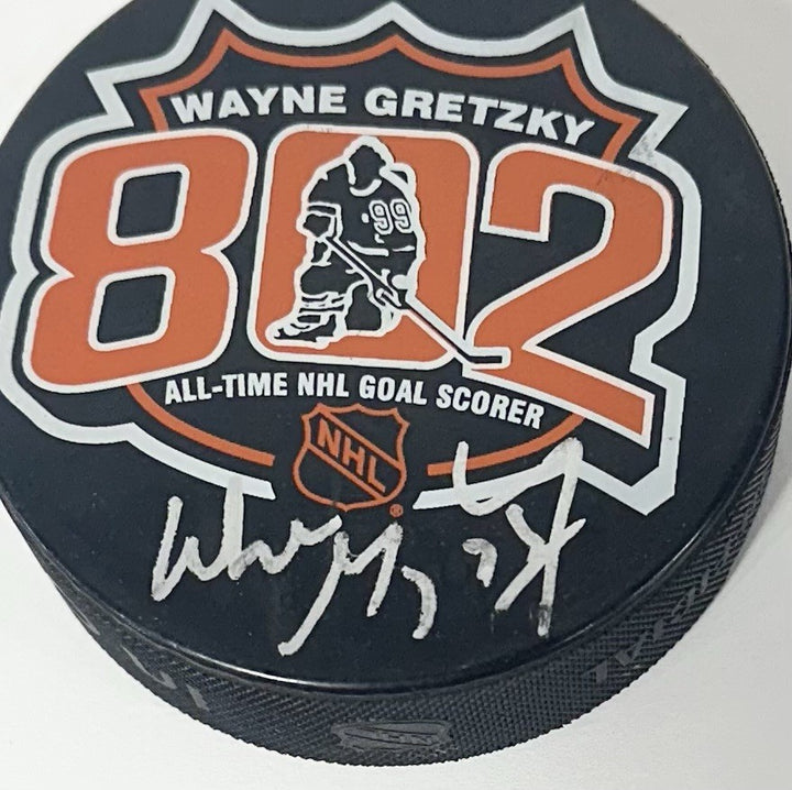Wayne Gretzky Signed 802 All Time Goal Puck /99 Auto W/ Case Kings UDA COA HOF