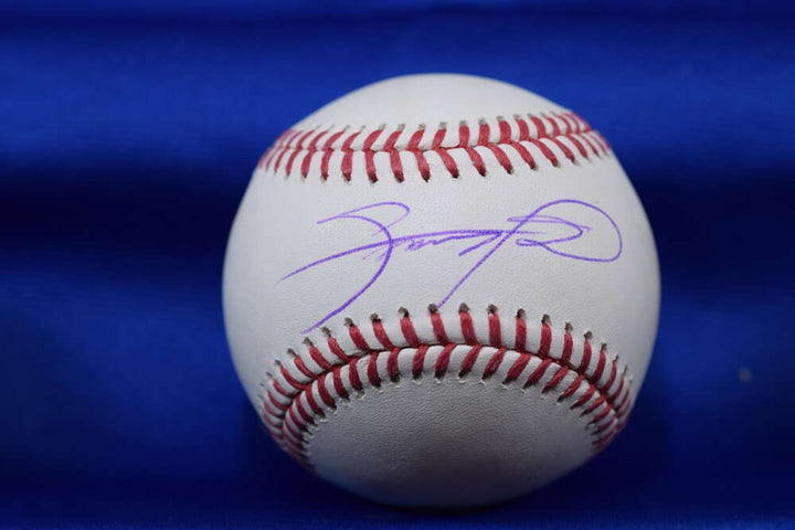 Sammy Sosa Beckett BAS Signed Major League OML Autographed Baseball