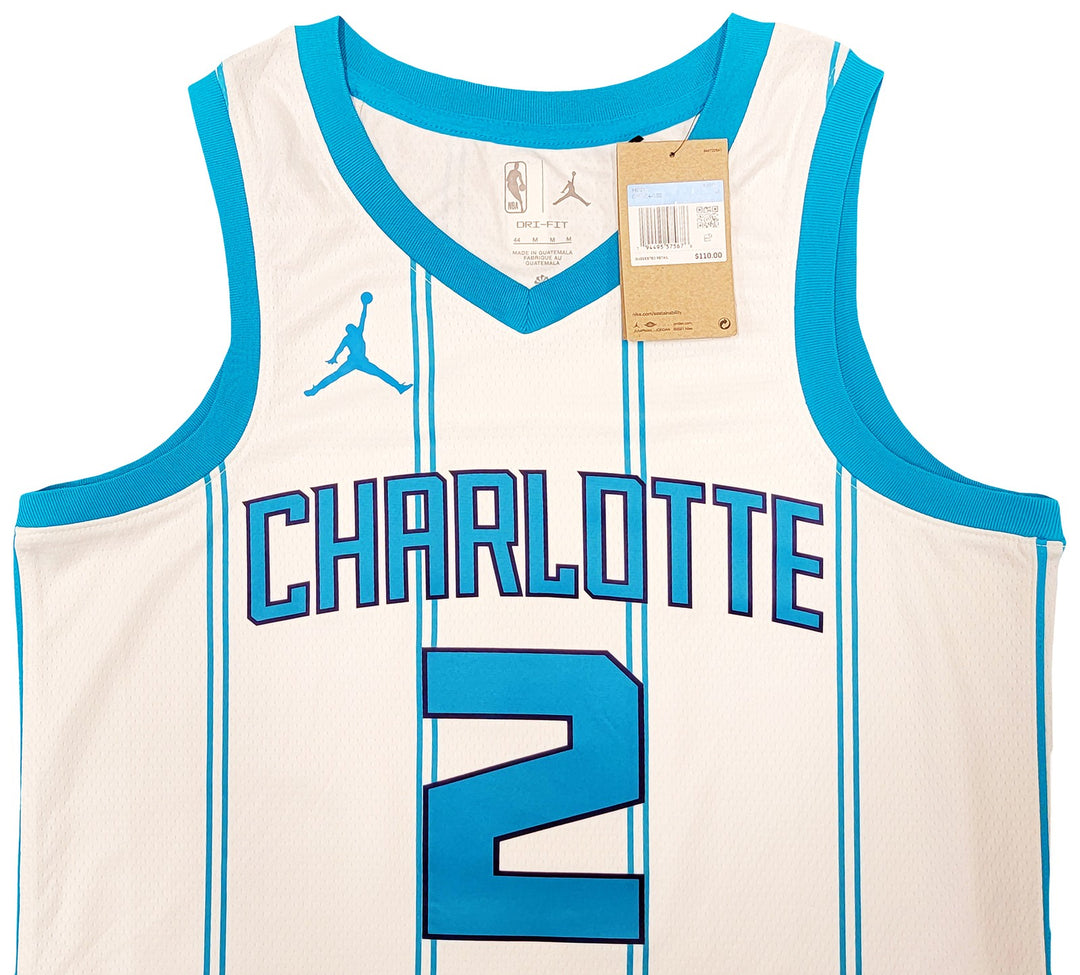Charlotte Hornets LaMelo Ball Signed White Nike Swingman Jersey Size M Beckett