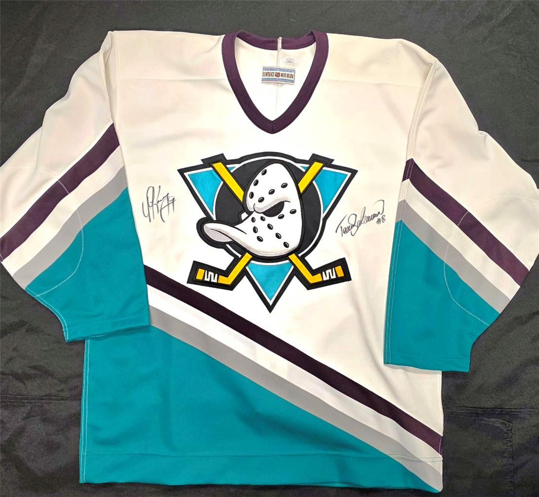 Teemu Selanne & Paul Kariya signed vintage Mighty Ducks CCM autograph JSA