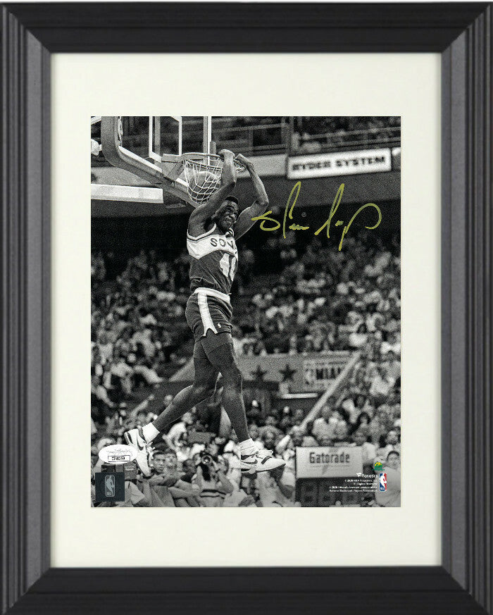 Shawn Kemp signed Seattle SuperSonics NBA B&W 8X10 Photo- JSA- 1990 Dunk Contest