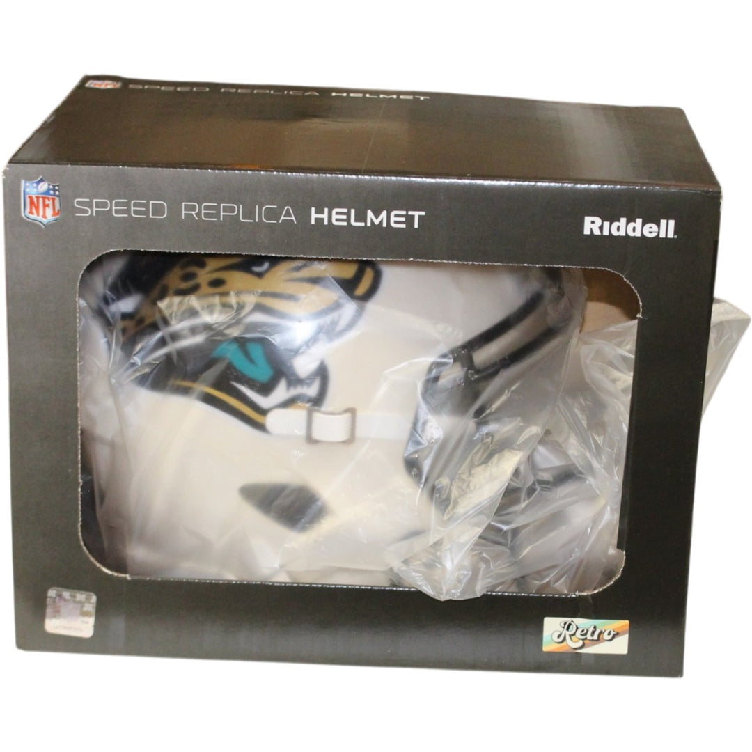 Travis Hunter Autographed Jacksonville Jaguars F/S Retro Helmet Beckett W 57947
