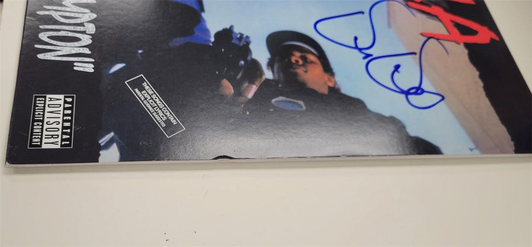 Dr. Dre signed N.W.A "Straight Outta Compton" vinyl record album cover LP JSA