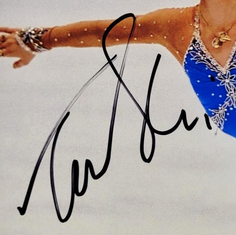 Tara Lipinski signed 8x10 Photo USA Olympic Ice Skating autograph ~ Beckett BAS