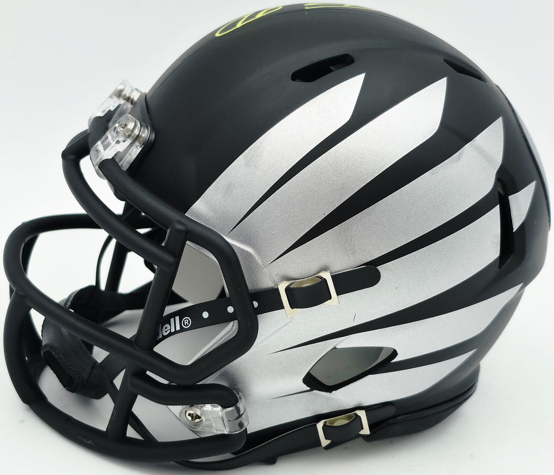 Tez Johnson Signed Oregon Ducks Matte Black Speed Mini Helmet JSA Witness