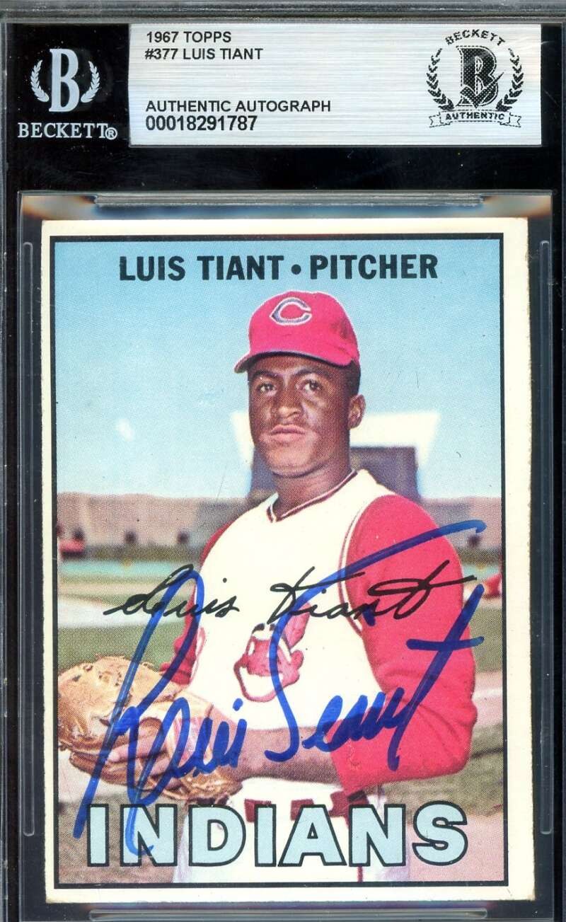 Luis Tiant Beckett BAS Signed 1967 Topps Autograph