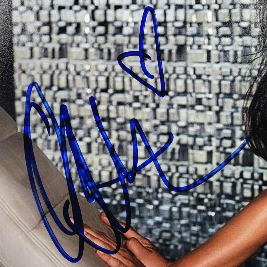 Olivia Munn signed 11x14 photo sexy hot actress autograph ~ JSA Sticker