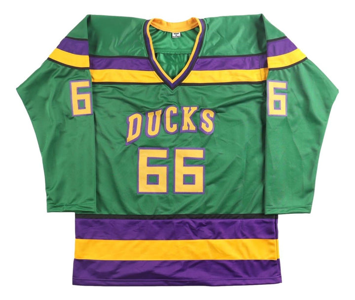 Emilio Estevez Mighty Ducks Signed Green Bombay Hockey Jersey JSA QR Holo